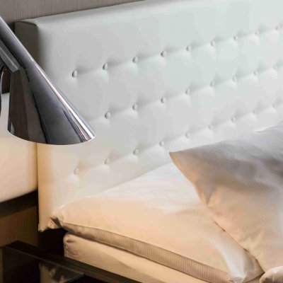 Pokoj Retro - detail původní lampičky